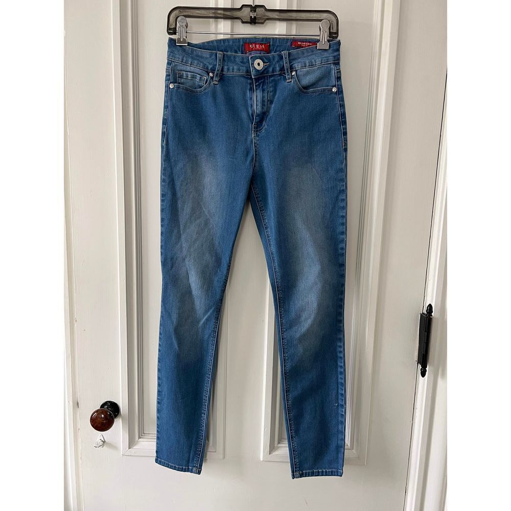 Guess high waist  light wash skinny jeans 29